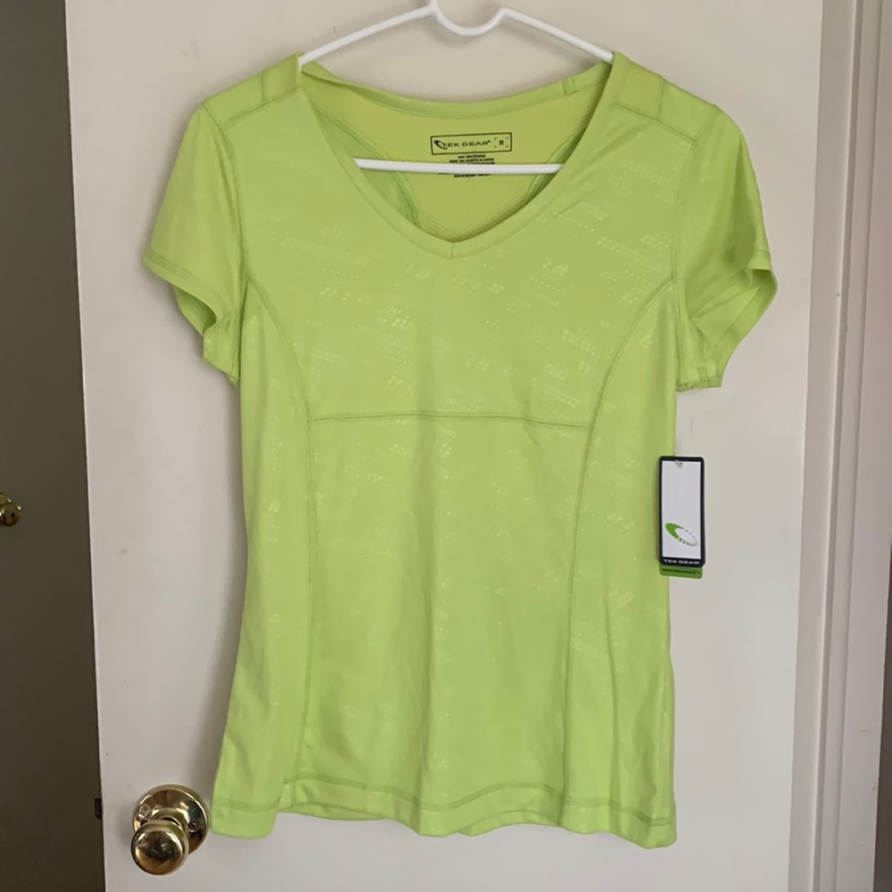 Women’s activewear top